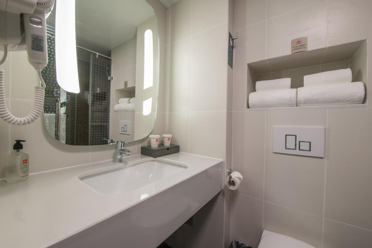 Ibis Chengdu Yongfeng Hotel Εξωτερικό φωτογραφία